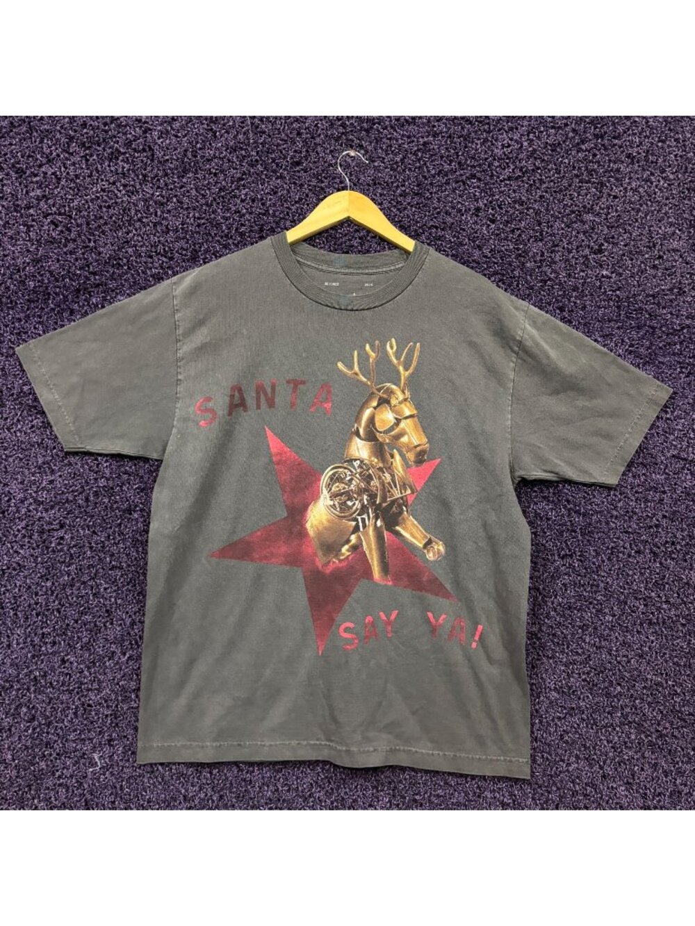 Beyoncé Santa Hey Ya! Reindeer T-Shirt Size Large